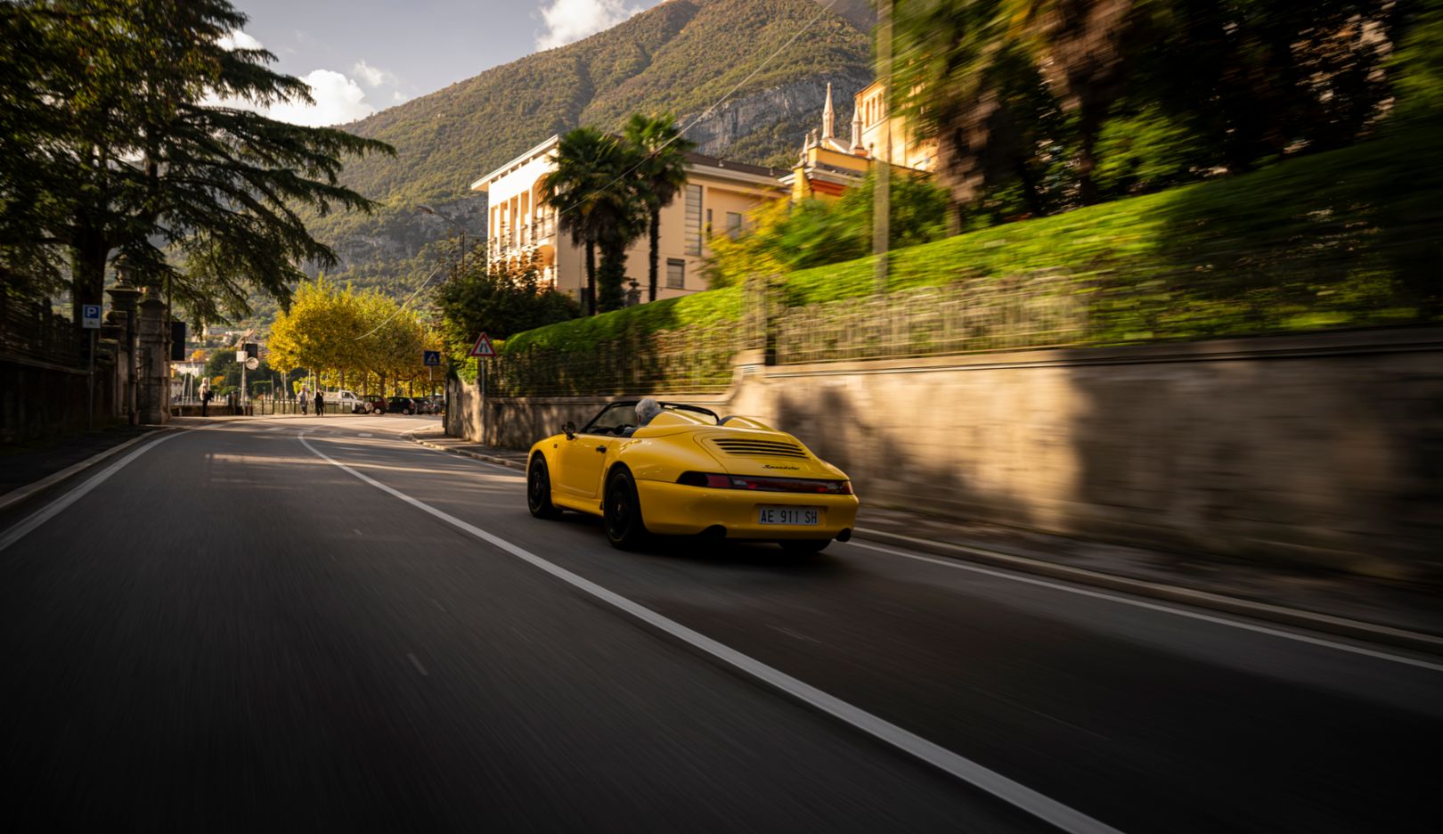 Trazzi desfruta do seu primeiro passeio com seu novo 911 Speedster (993).