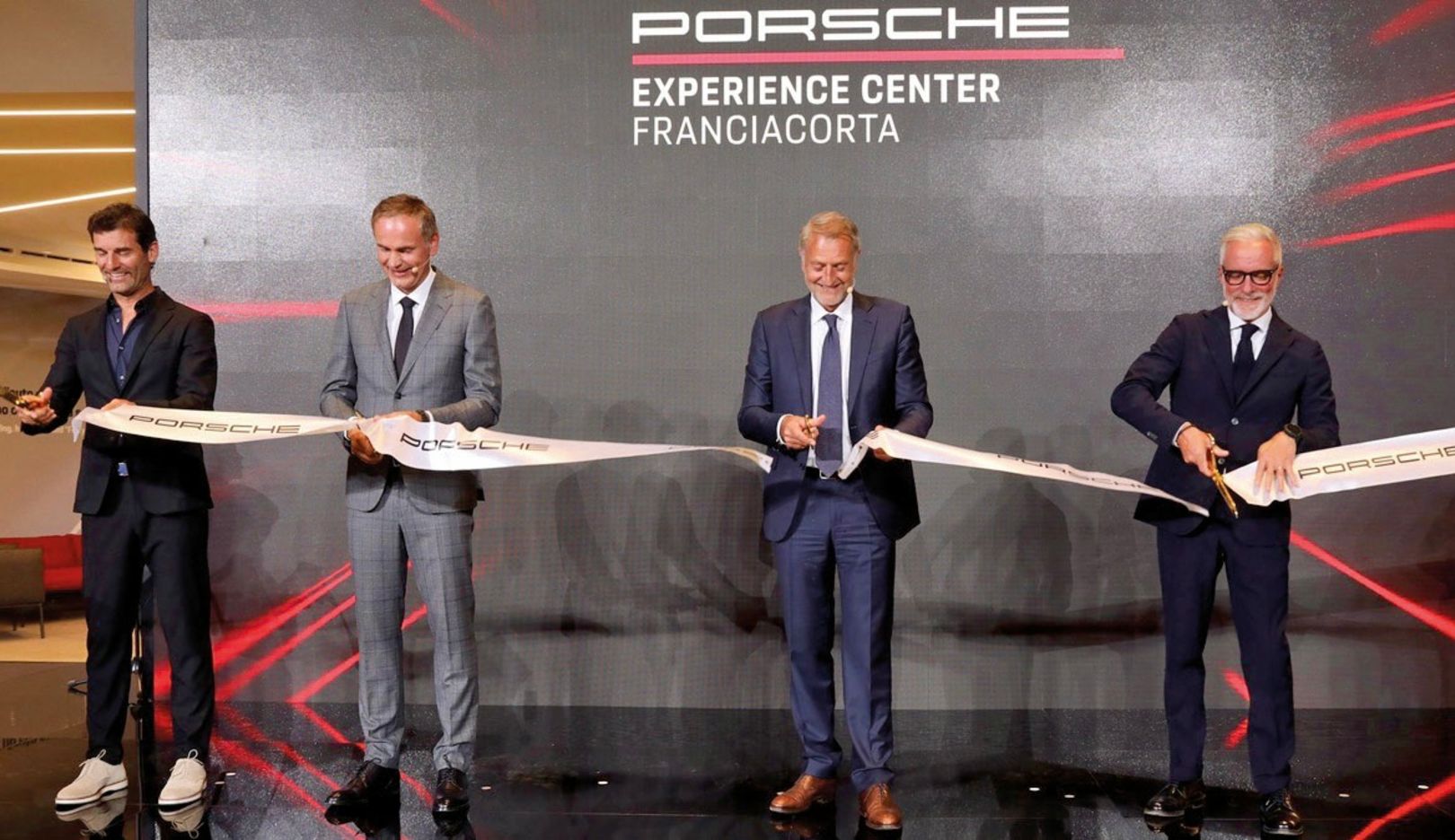 2021: inaugurato il Porsche Experience Center Franciacorta, un centro esperienziale per far vivere in diretta il mondo Porsche con tre piste, un’area offroad e un circuito outdoor di kart elettrici.