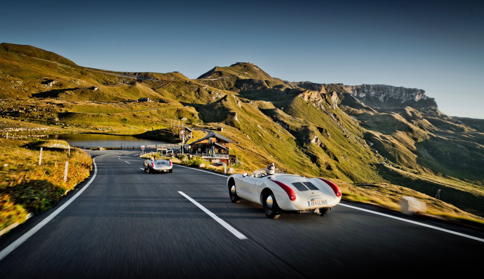 The white Porsche 550 Spyder with the distinctive red stripes once served Ferry Porsche as a private car and later started in races—with Huschke von Hanstein at the wheel.