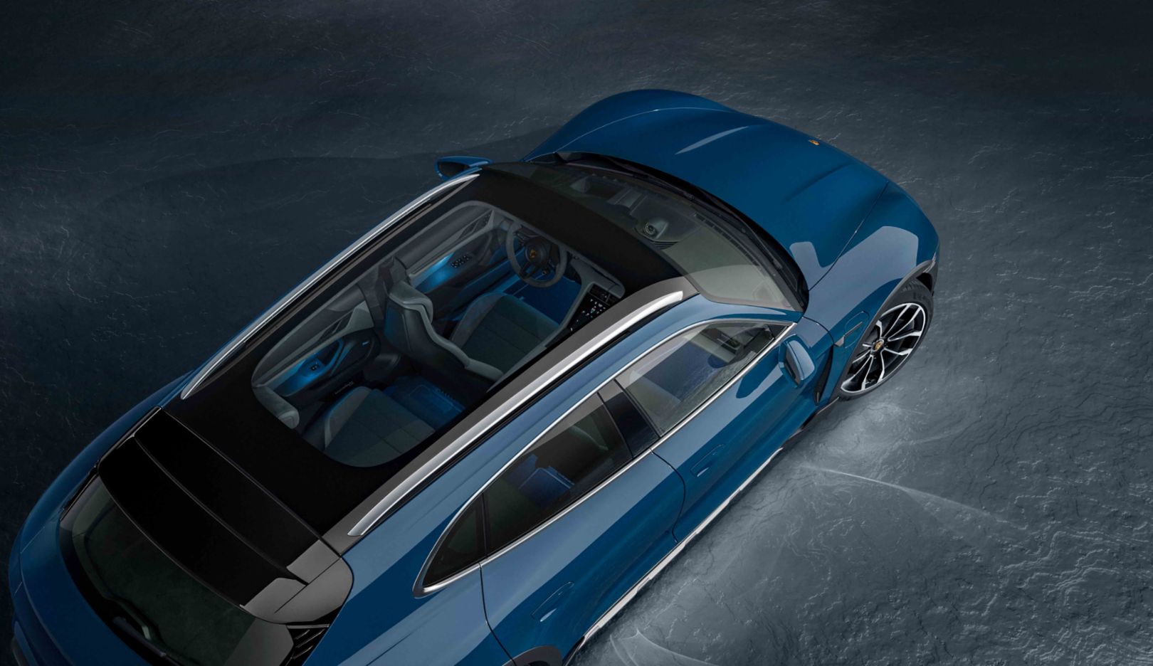New body shape: The panoramic roof lets plenty of light into the interior and enhances the generous feeling of space. Pictured here is a model in Neptune Blue.