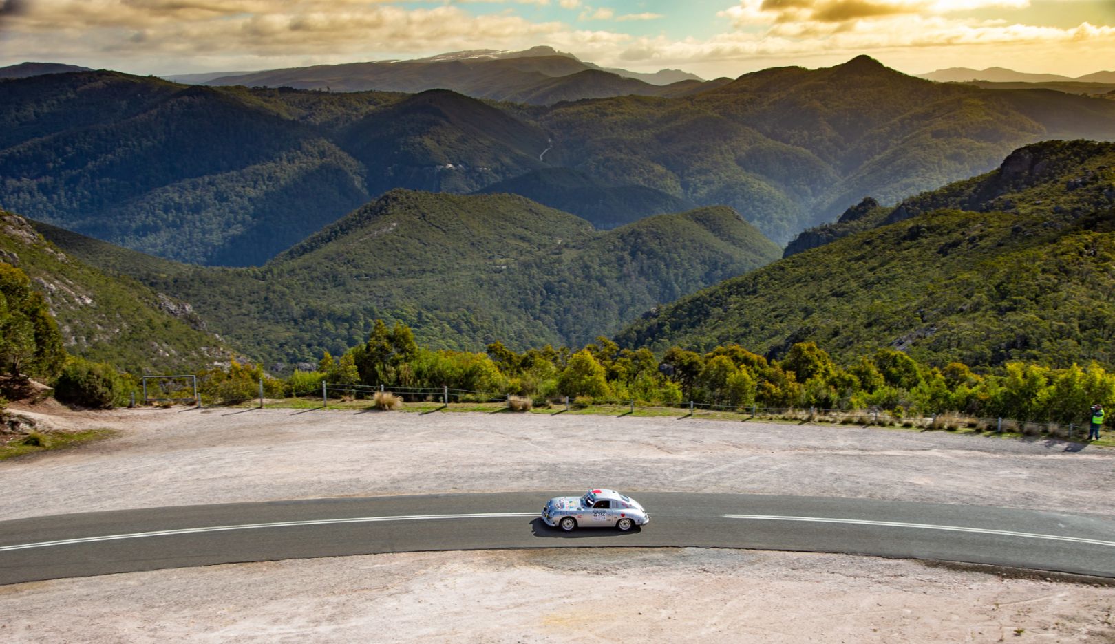The Valkyrie Racing team covered 2,000 kilometers in six days at the Targa Tasmania in 2018. It was the second race that Renée Brinkerhoff took on for the 356 World Rally Tour project.