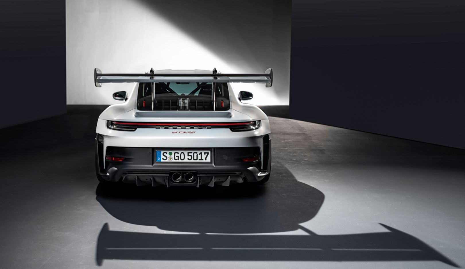 La Porsche 911 GT3 RS, élue sportive de l'année par les internautes de  L'argus.fr - Porsche Newsroom FRA