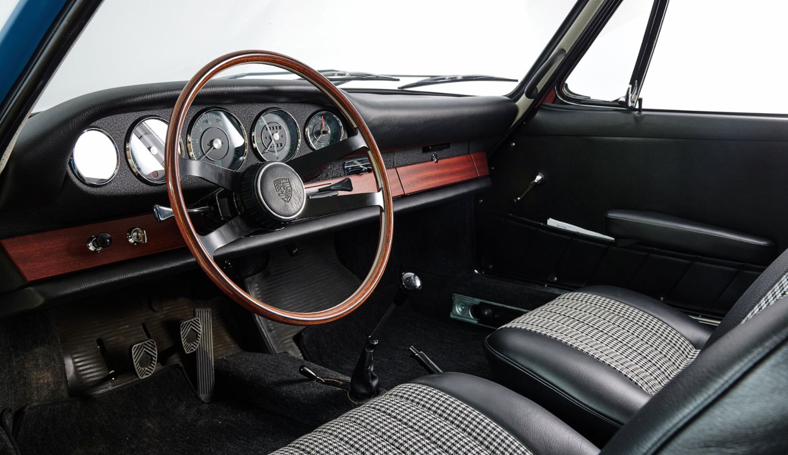 Minimalist und functional: the interior of the 901 prototype.